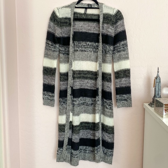 Striped Black/White/Grey Duster | Size XS - Picture 1 of 2
